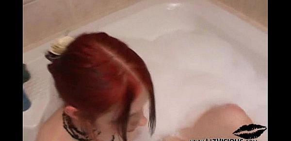  Liz Vicious taking a bubbles bath